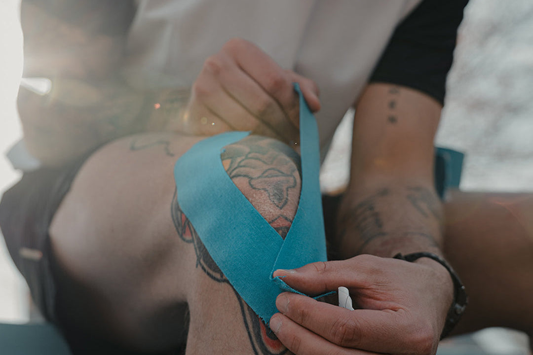 RÉVVI kinesiology tape ondersteunt spieren en gewrichten tijdens training.